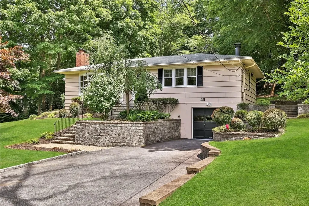 26 Whippoorwill Road E Armonk NY 10504