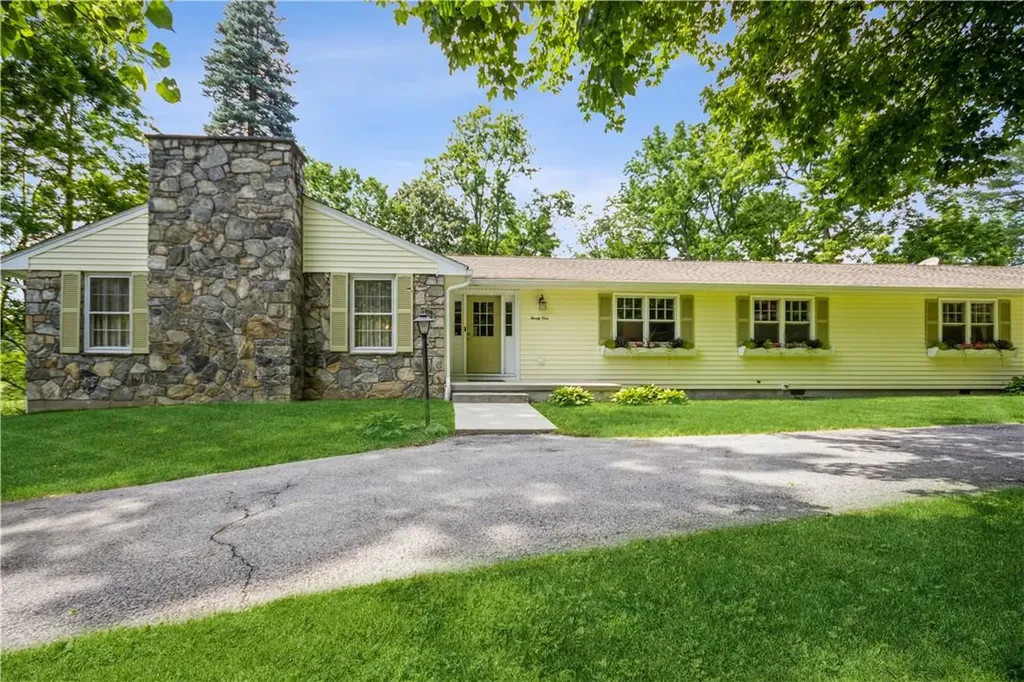 21 Country Club Road Hopewell Junction NY 12533