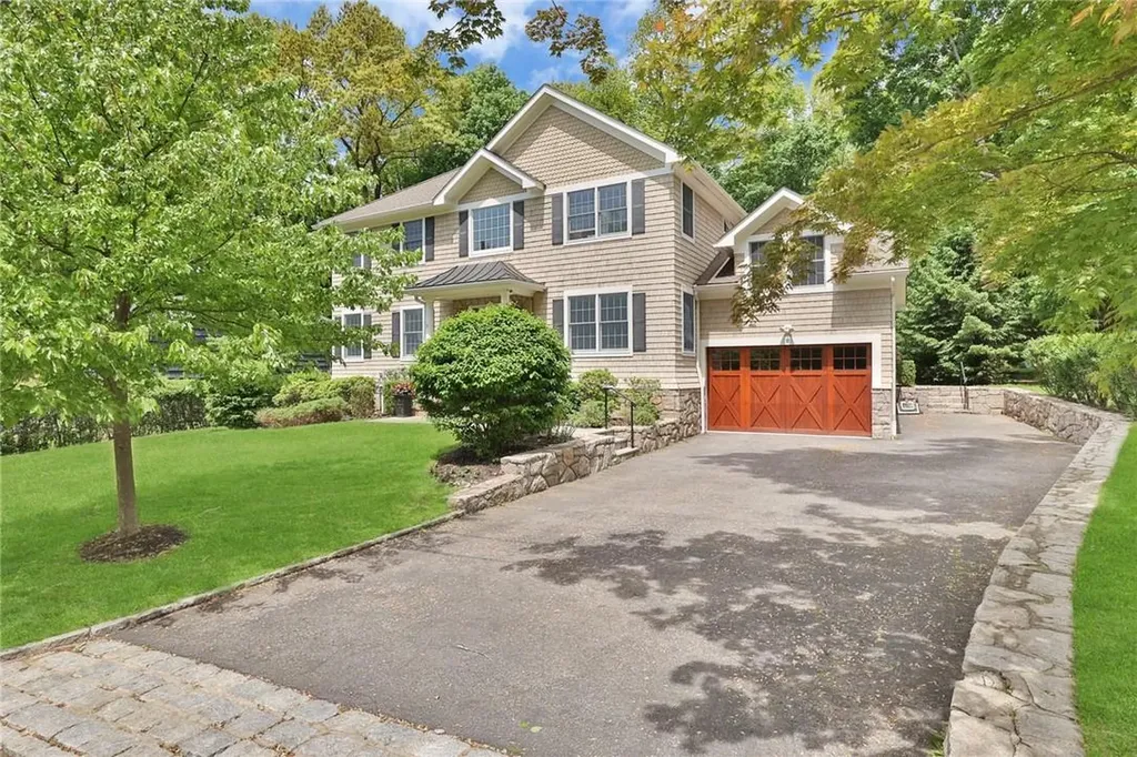 91 Deertrack Lane Irvington NY 10533