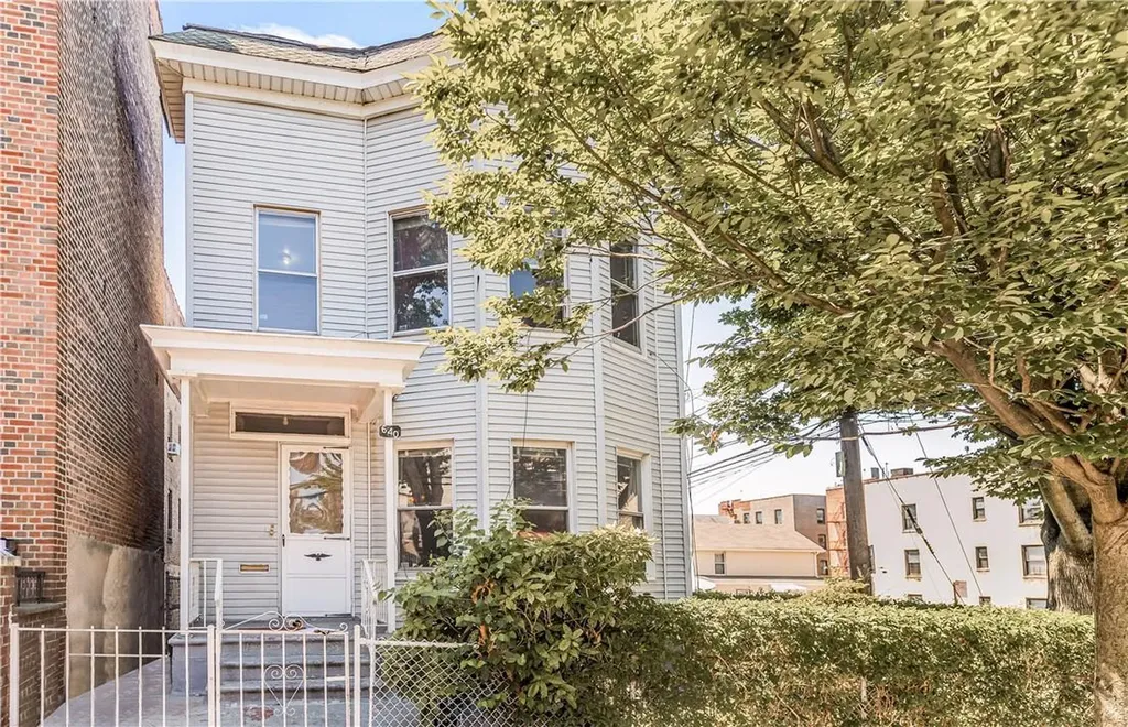 640 E 219th Street Bronx NY 10467