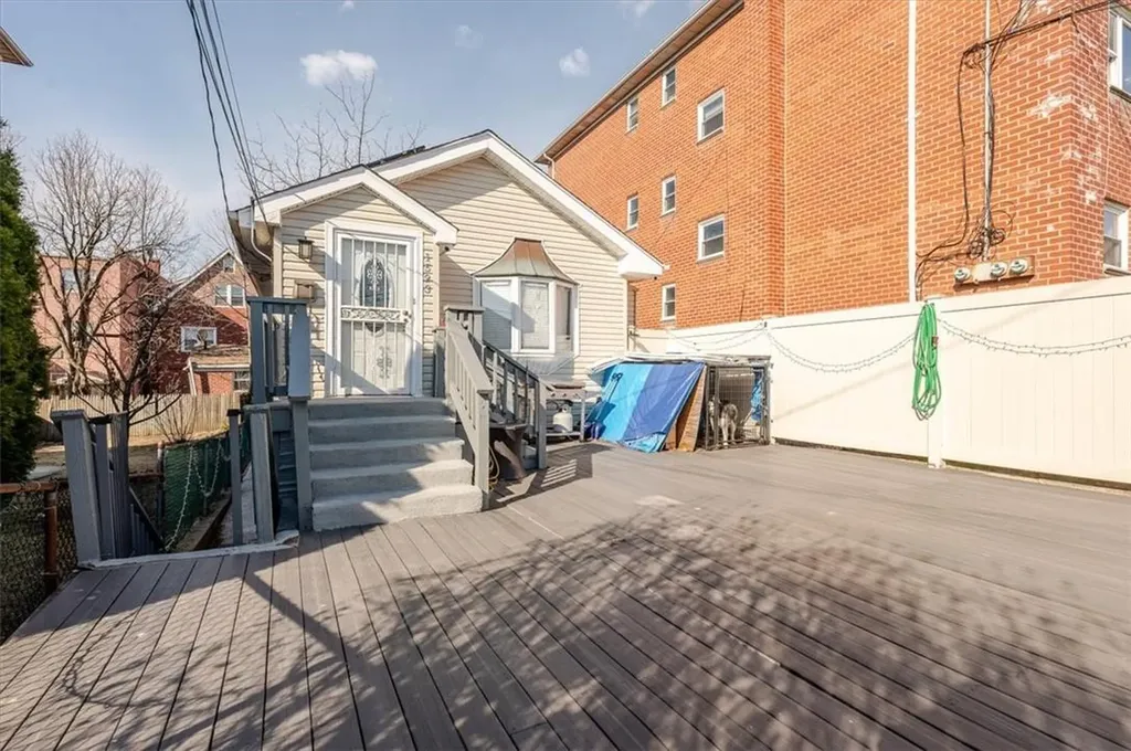 1523 Bayview Avenue Bronx NY 10465