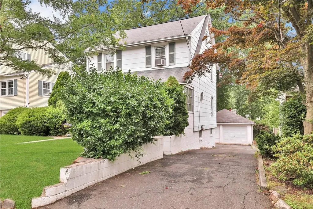 312 Sterling Avenue Mamaroneck NY 10543