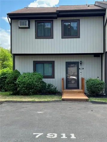 7911 Chelsea Cove N Hopewell Junction NY 12533