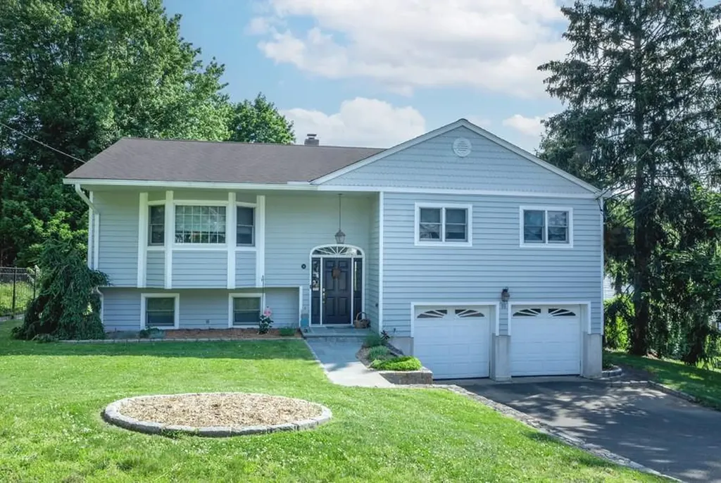 10 Hickory Hill Drive Dobbs Ferry NY 10522