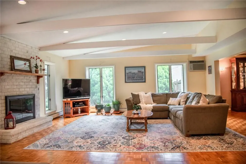 75 Chestnut Oval Orangeburg NY 10962