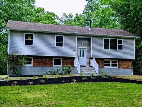 12 Warren Drive Hopewell Junction NY 12533