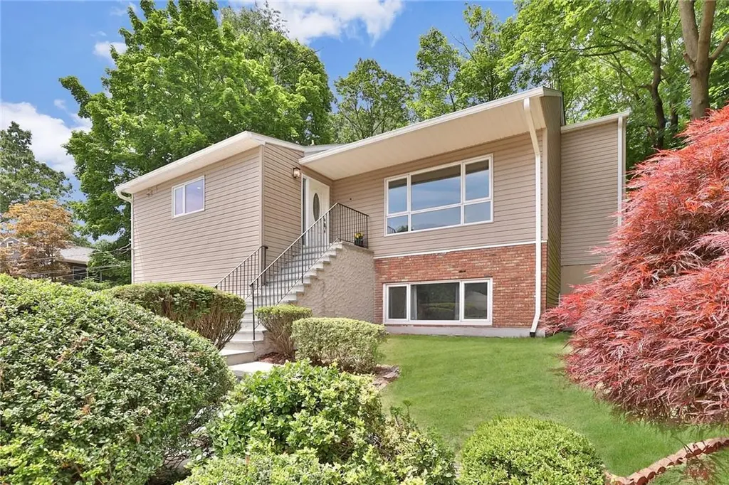 7 Woodbine Terrace Dobbs Ferry NY 10522