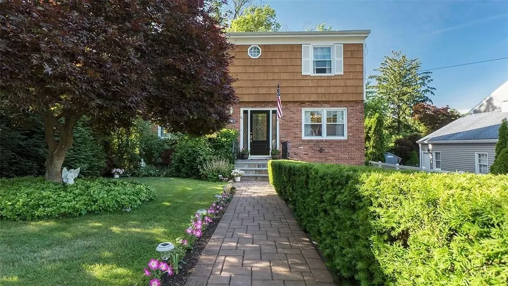89 Newman Avenue Hawthorne NY 10532