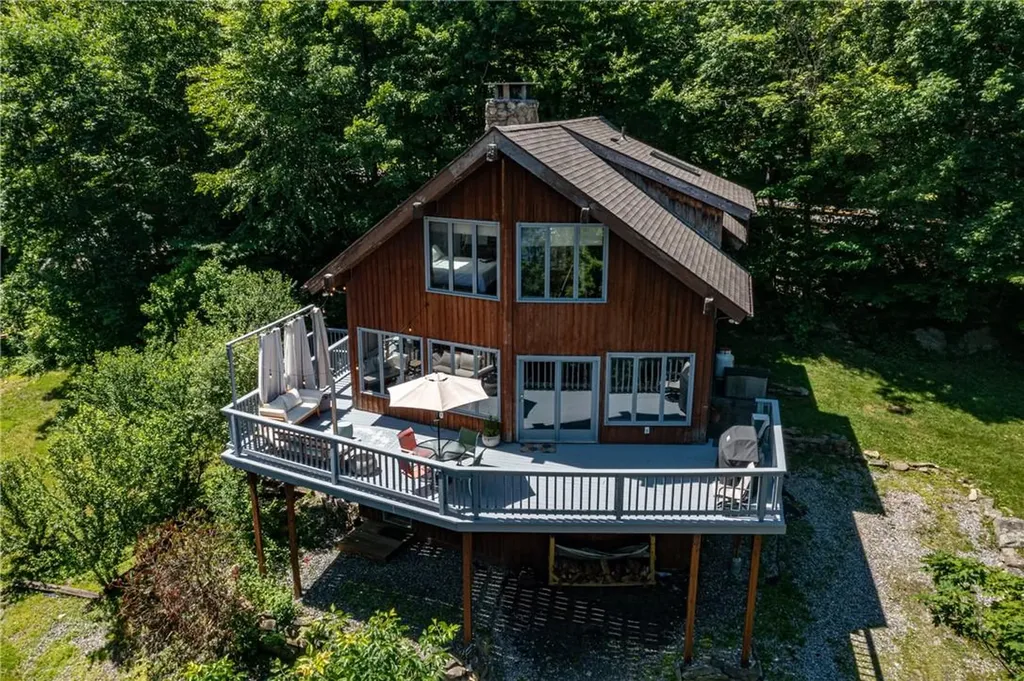 7 Lakeview Drive Holmes NY 12531