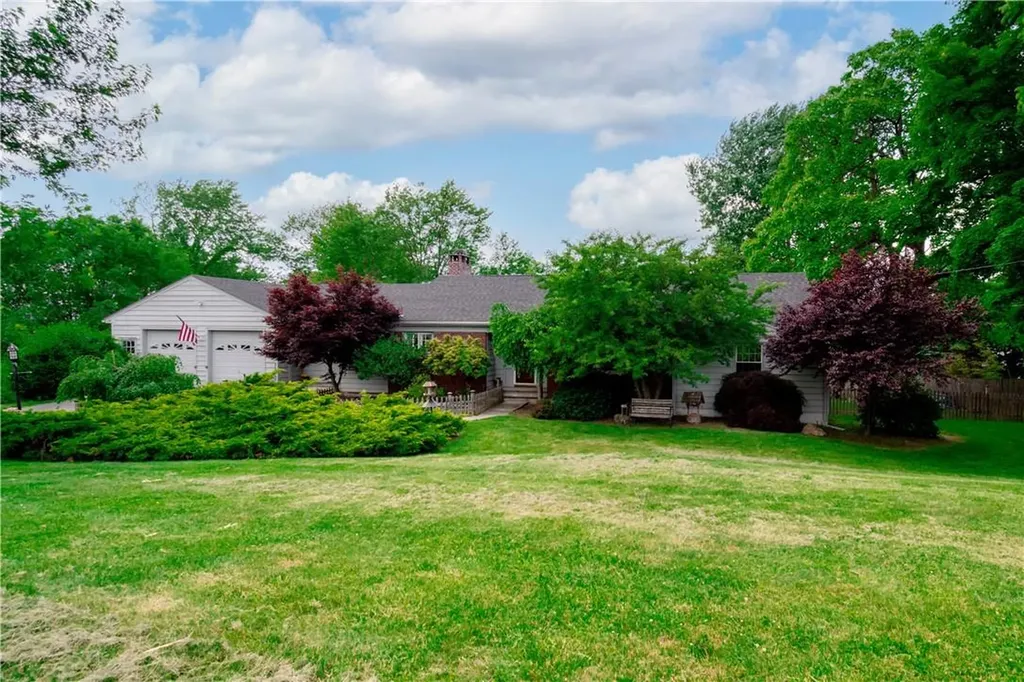 21 Clover Hill Drive Poughkeepsie NY 12603