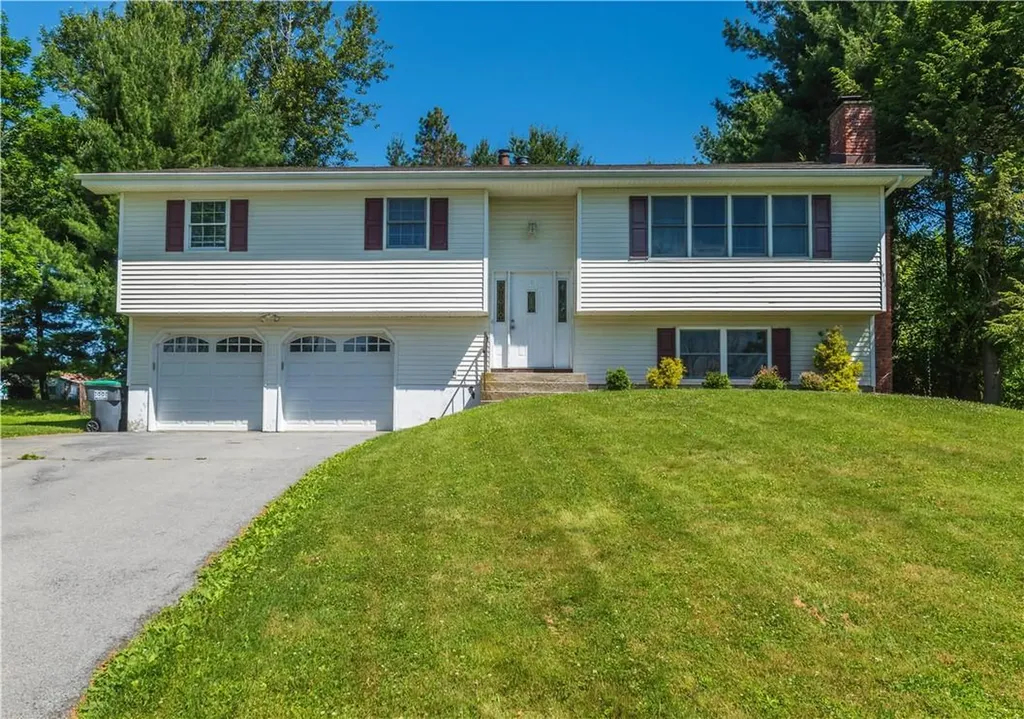10 Roe Circle Monroe NY 10950