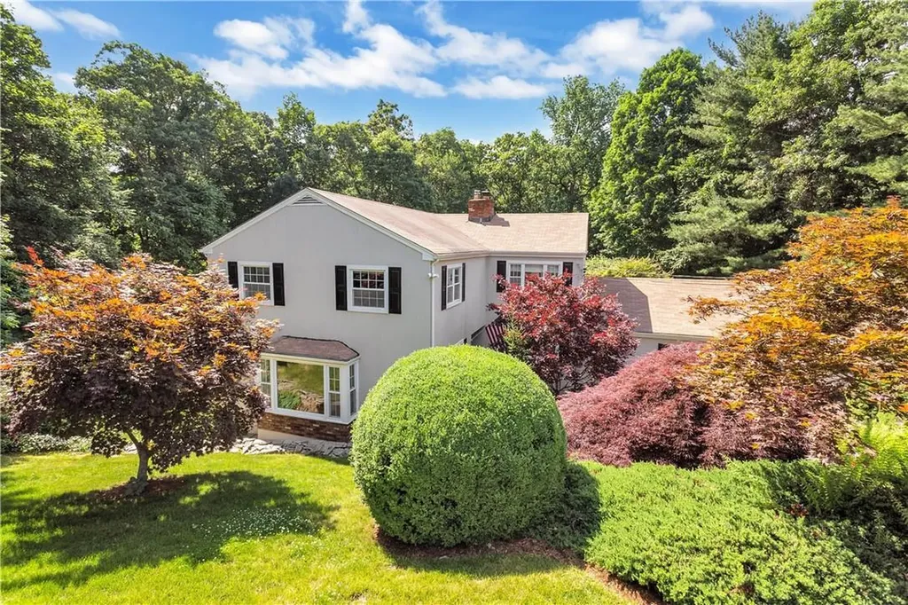 11 Indian Hill Road West Harrison NY 10604