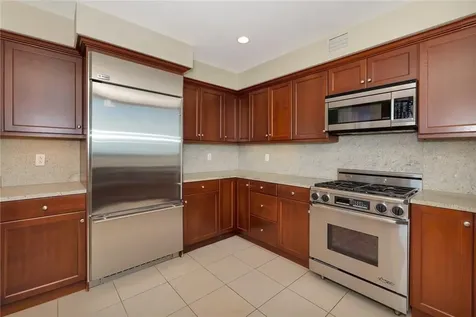 10 City Place White Plains NY 10601