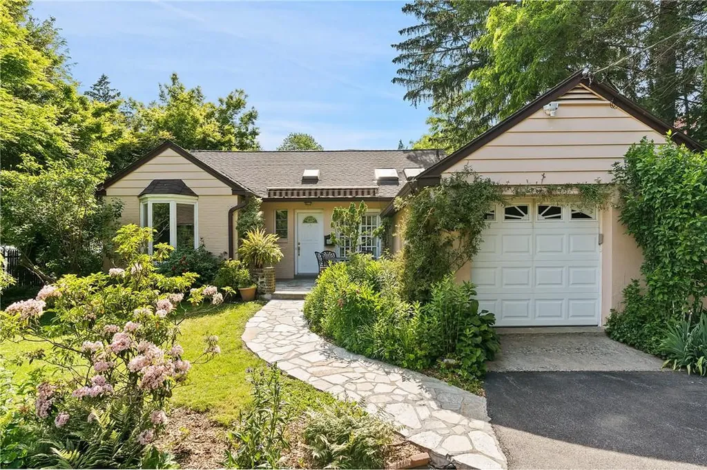 96 Croton Avenue Mount Kisco NY 10549