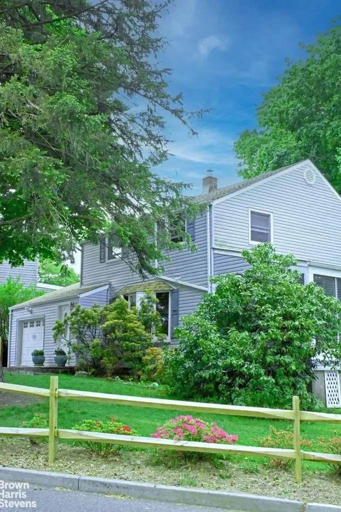 112 Jennifer Lane Yonkers NY 10710