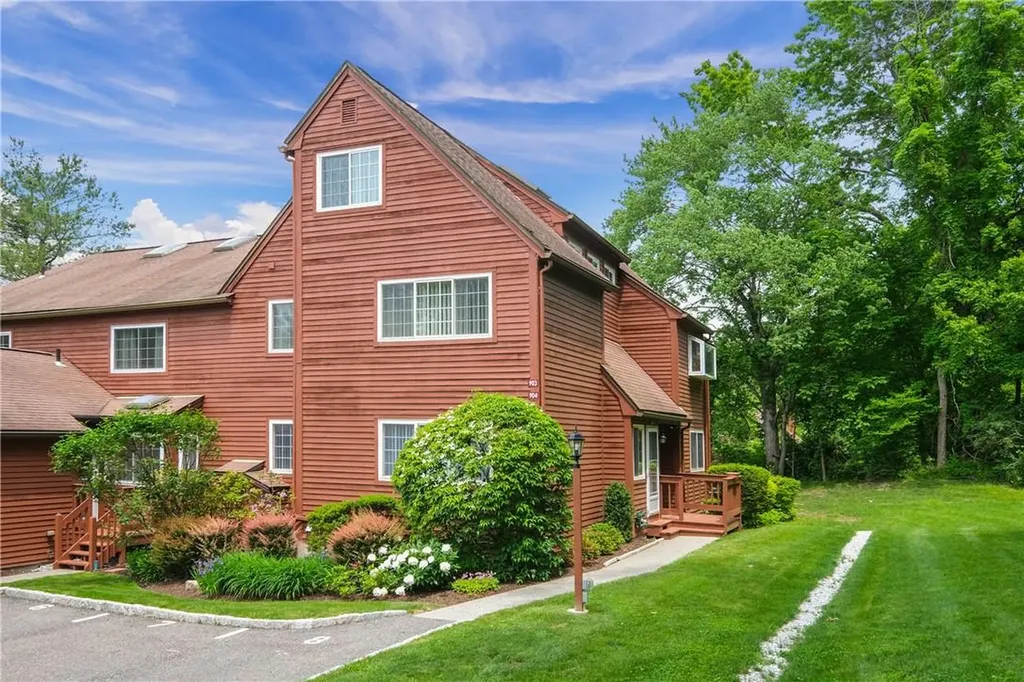904 Autumn Lane Brewster NY 10509