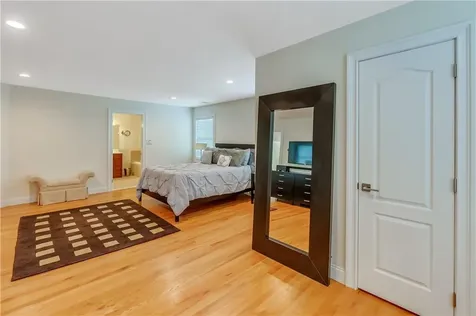 9 Edwyn Court Tappan NY 10983