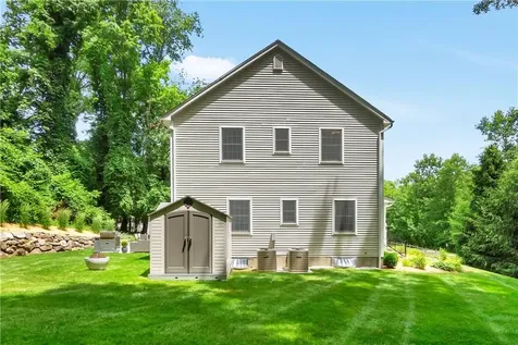 9 Edwyn Court Tappan NY 10983