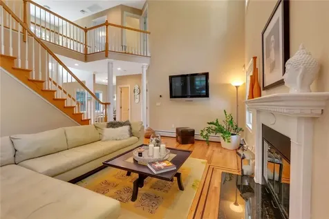 9 Edwyn Court Tappan NY 10983