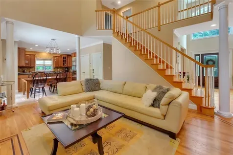 9 Edwyn Court Tappan NY 10983