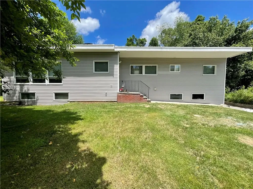 20 Idlewild Drive Poughkeepsie NY 12601