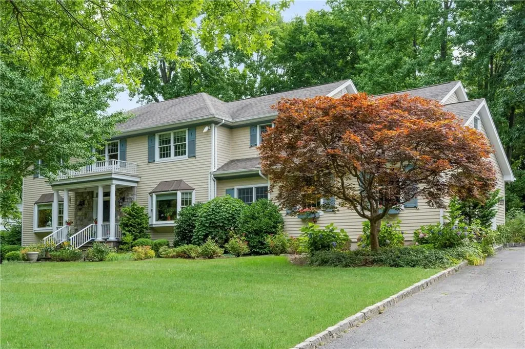 47 Marbourne Drive Mamaroneck NY 10543