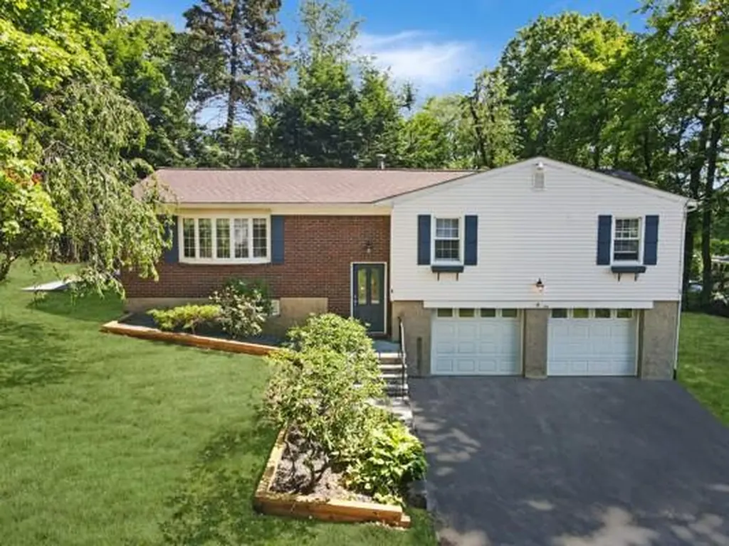 32 Montieth Avenue Hawthorne NY 10532