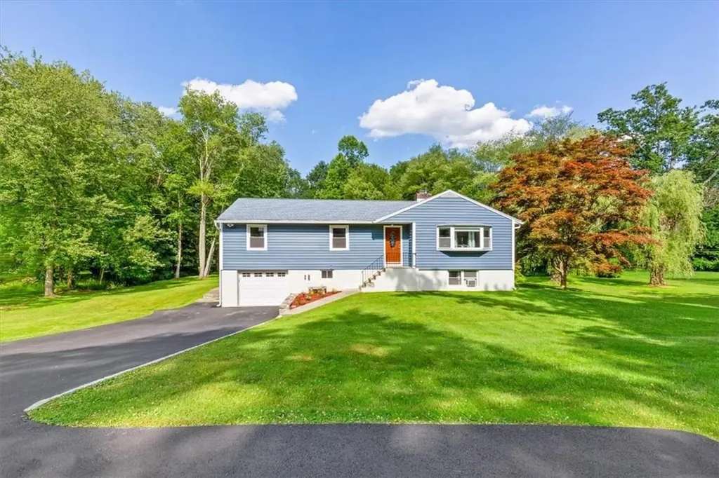 14 Gilbert Lane Putnam Valley NY 10579