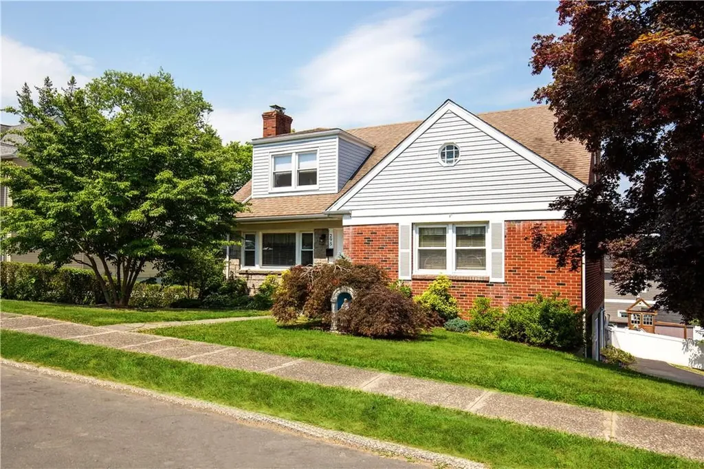 295 Gainsborg Avenue E West Harrison NY 10604