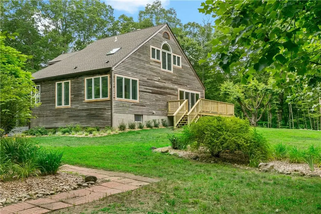 16 Deerhill Road Cold Spring NY 10516