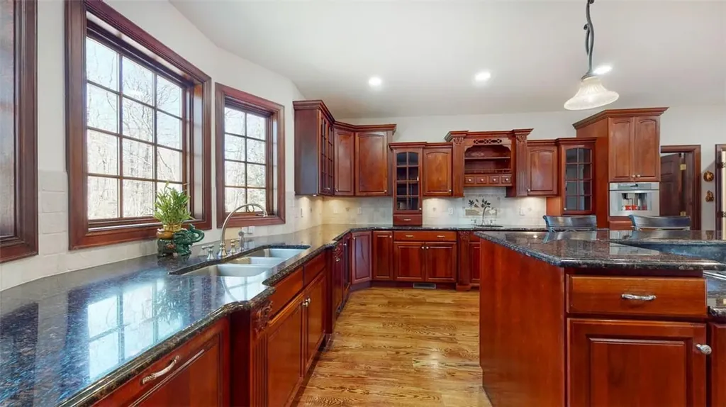 14 Conant Valley Road Pound Ridge NY 10576
