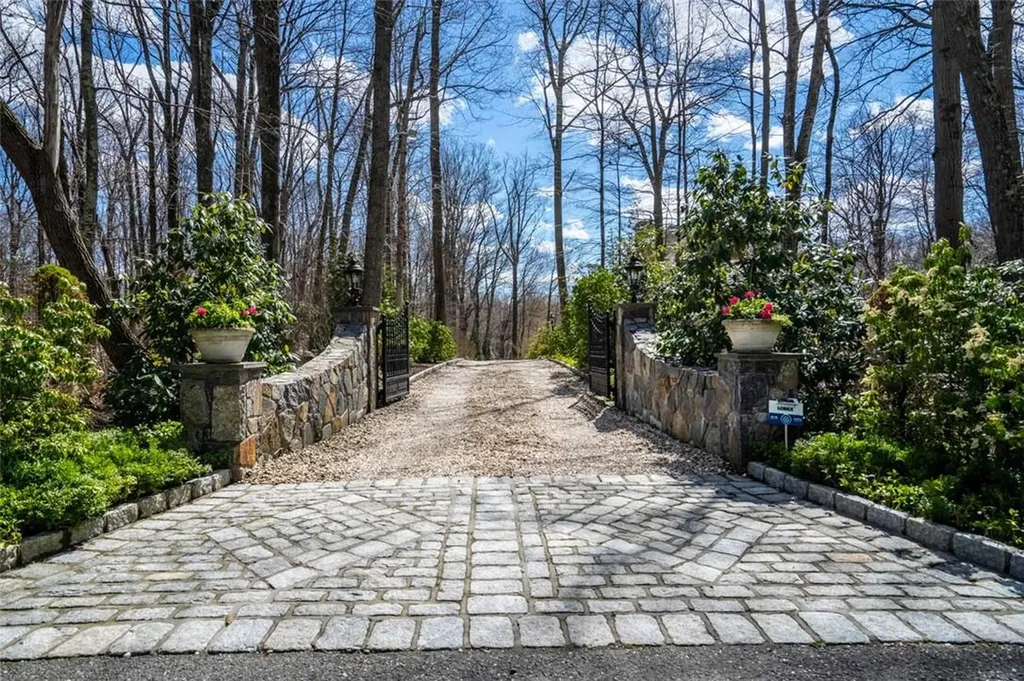 14 Conant Valley Road Pound Ridge NY 10576
