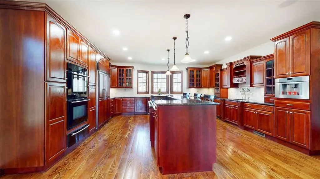 14 Conant Valley Road Pound Ridge NY 10576