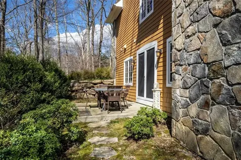 14 Conant Valley Road Pound Ridge NY 10576