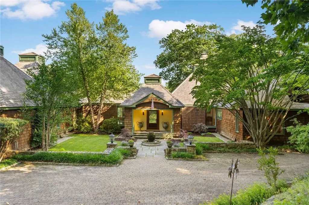 108 High Ridge Road Pound Ridge NY 10576