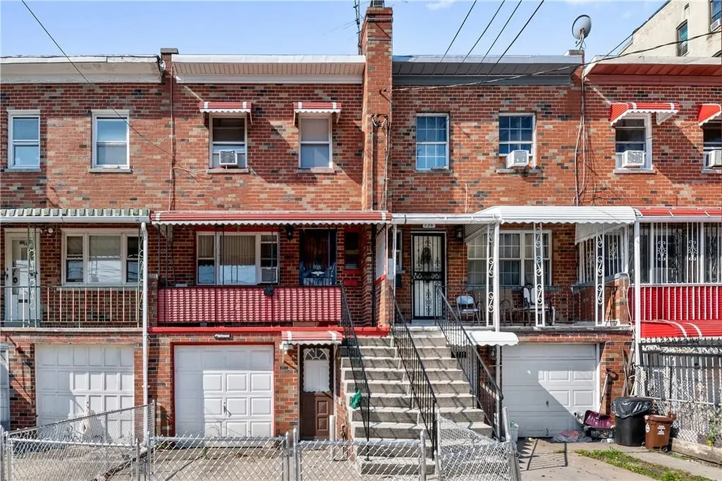 740 E 237th Street Bronx NY 10466