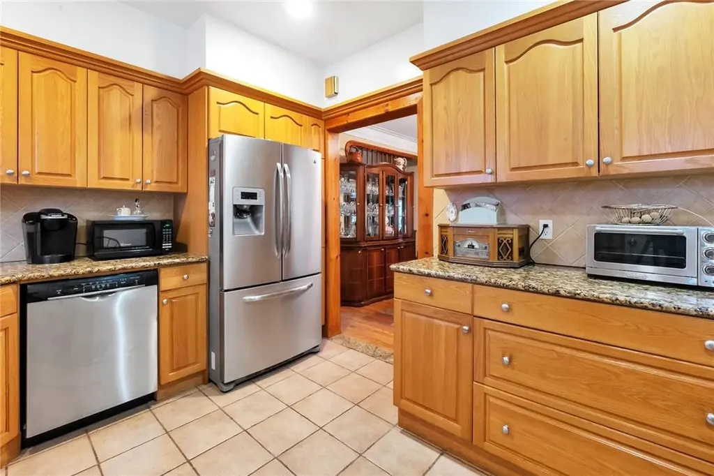 109 Aka 111 Sumner Avenue Yonkers NY 10704