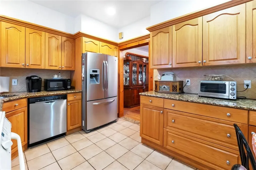 109 Aka 111 Sumner Avenue Yonkers NY 10704