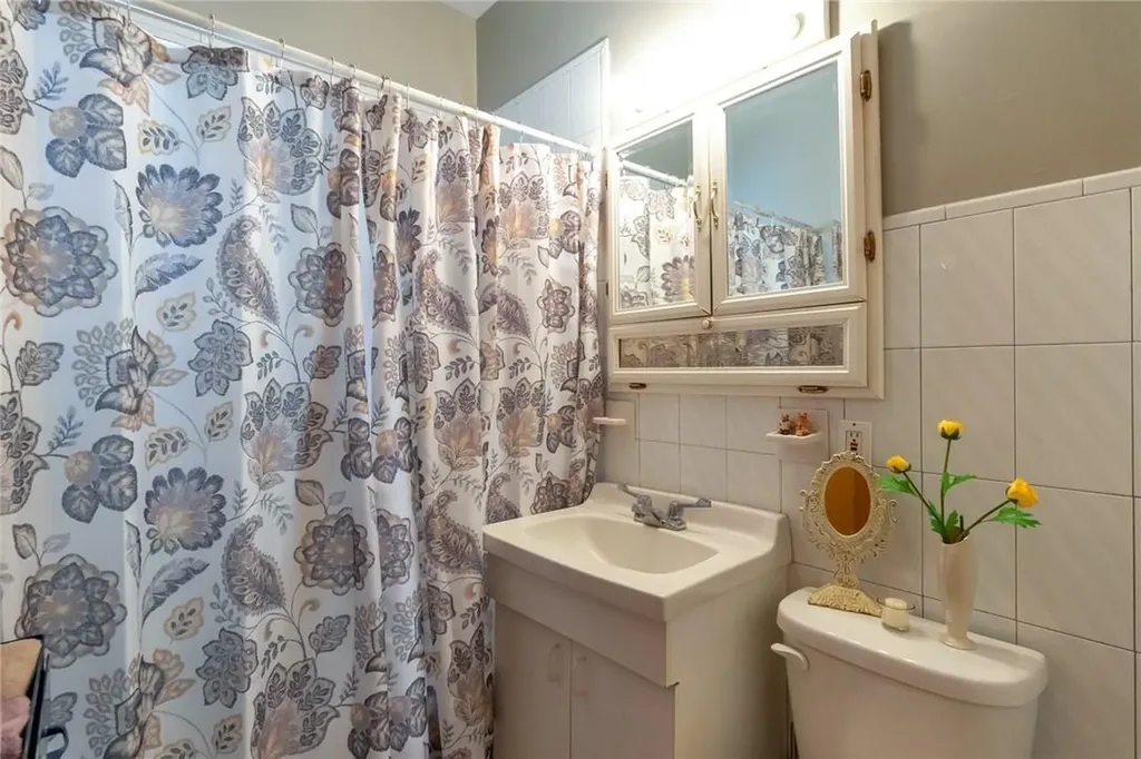 109 Aka 111 Sumner Avenue Yonkers NY 10704