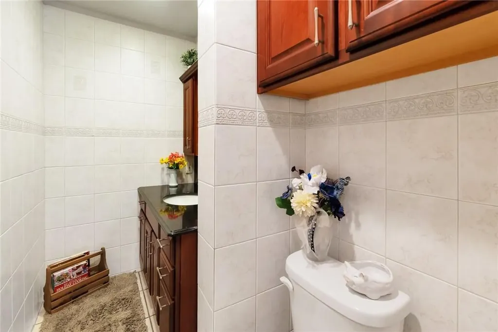 109 Aka 111 Sumner Avenue Yonkers NY 10704