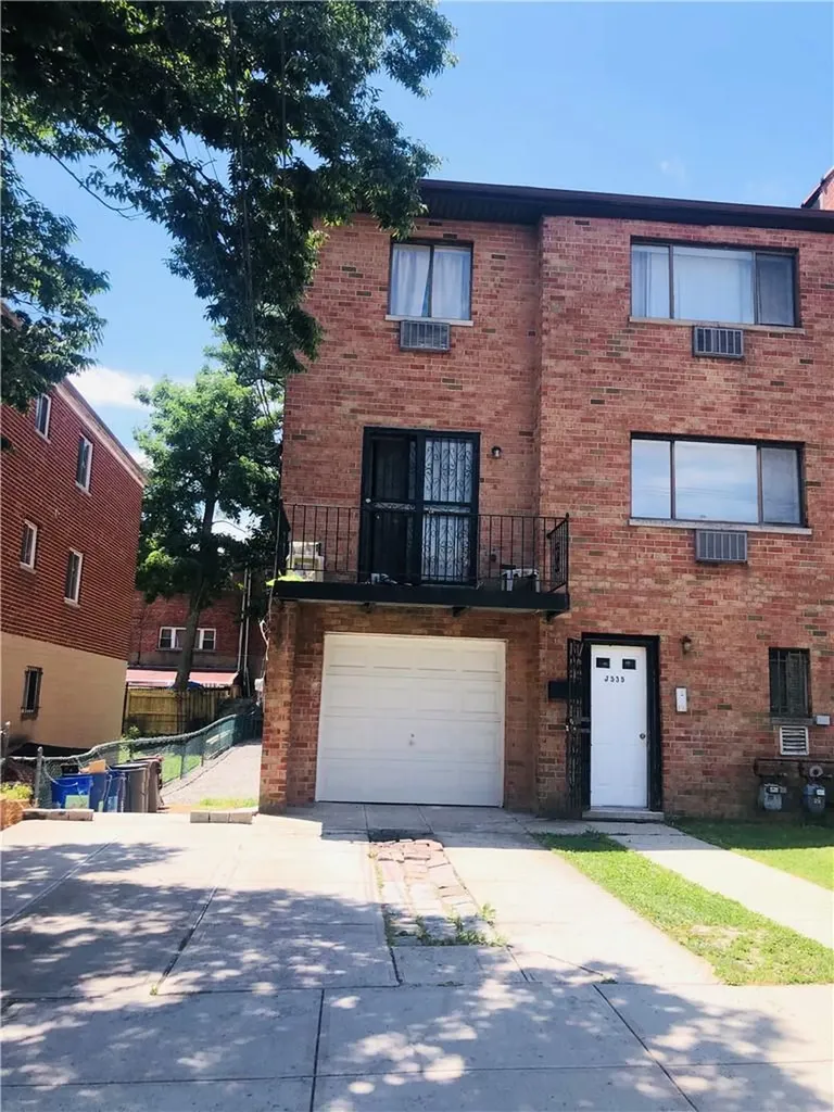 3535 Palmer Avenue Bronx NY 10466