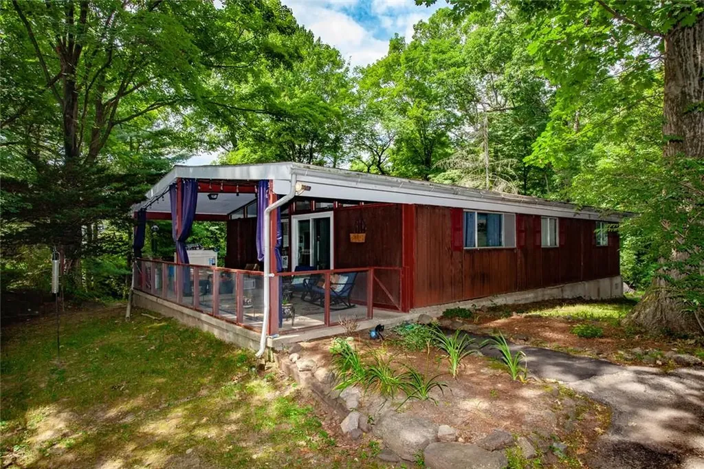 6 Travis Lane Montrose NY 10548