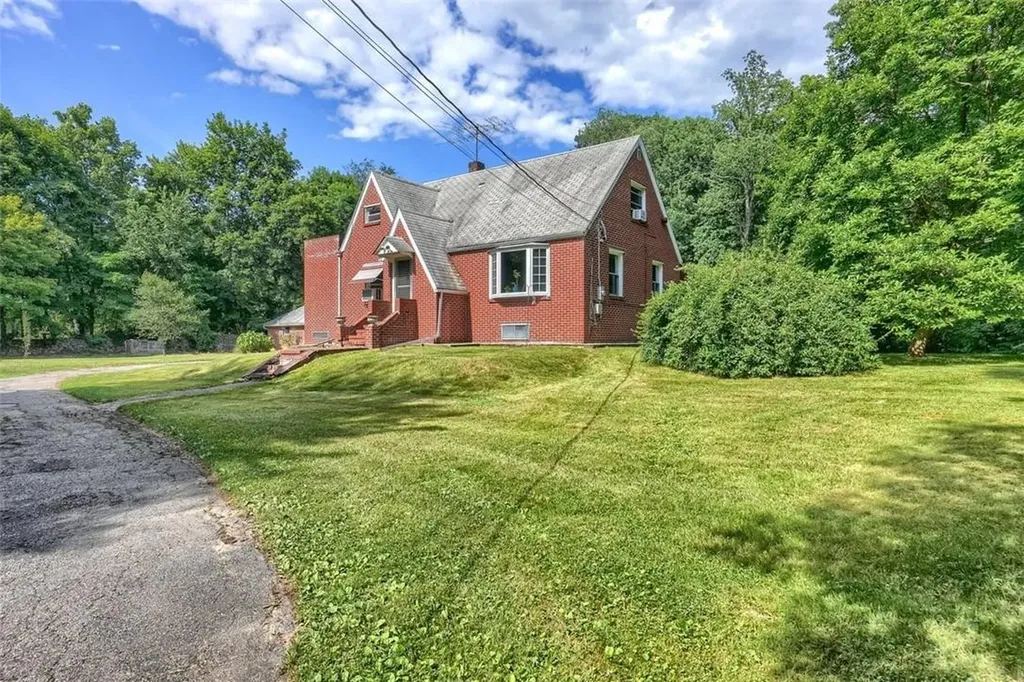 231 Quaker Street Wallkill NY 12589