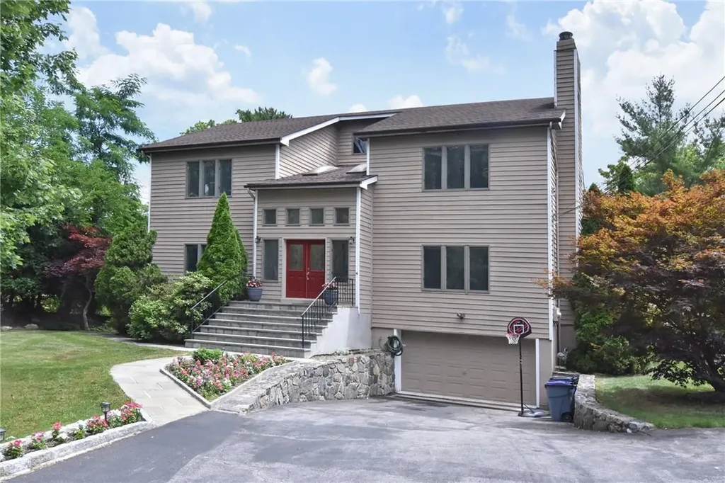 8 Ridge Road Hartsdale NY 10530