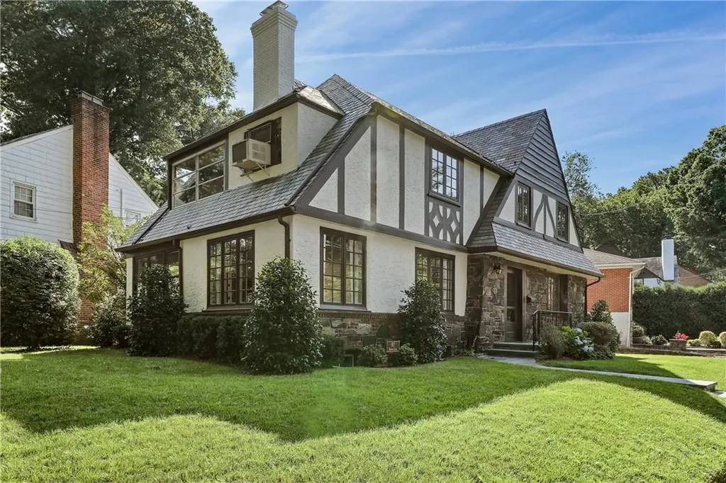 87 Parkway E Mount Vernon NY 10552