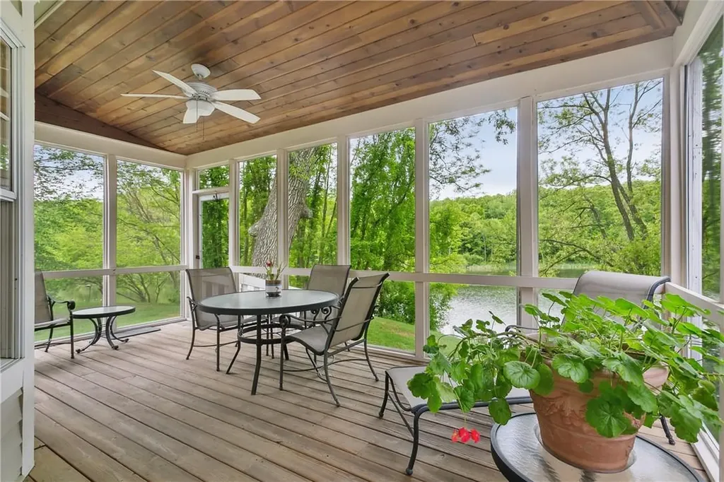 20 Coventry Circle Mahopac NY 10541