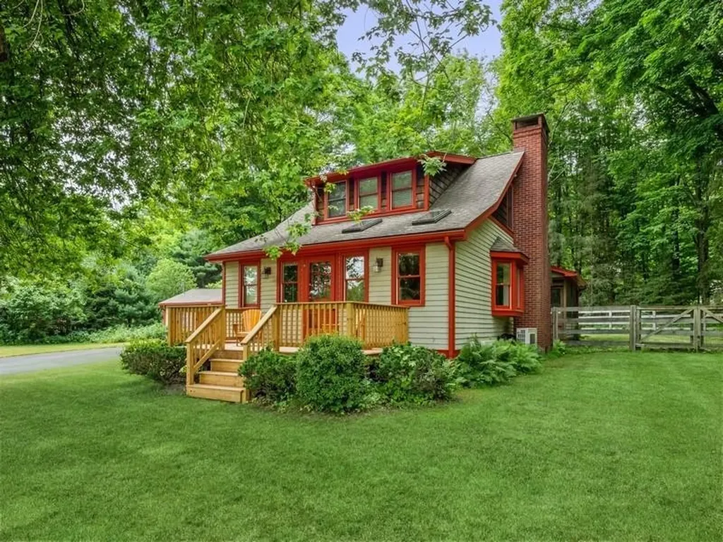 14 Hendricks Lane Stone Ridge NY 12484