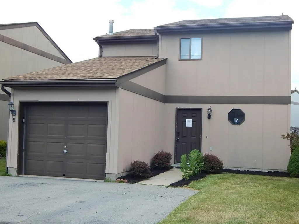 2 Russell Mews Middletown NY 10940