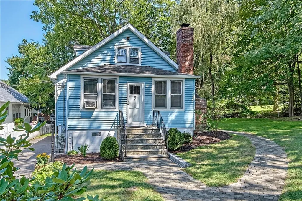 27 Castle Road Chappaqua NY 10514