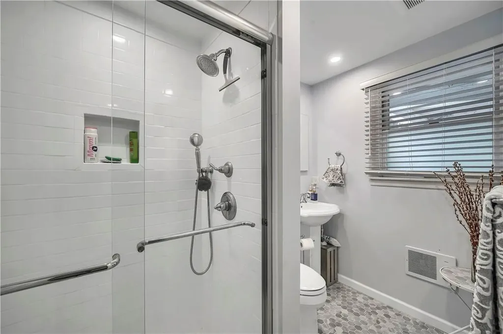 79 White Road Scarsdale NY 10583